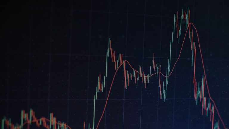 Ibovespa apresenta volatilidade e setor de serviços cresce em setembro