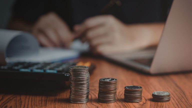 Veja o rendimento de R$100 mil no Tesouro Selic com a taxa a 15% a.a.